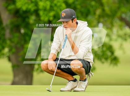 Thumbnail 2 in UIL 3A Boys Golf Finals (Round 1) photogallery.
