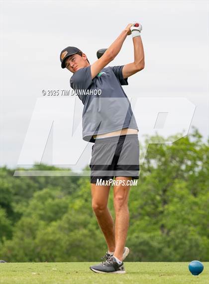 Thumbnail 2 in UIL 3A Boys Golf Finals (Round 1) photogallery.