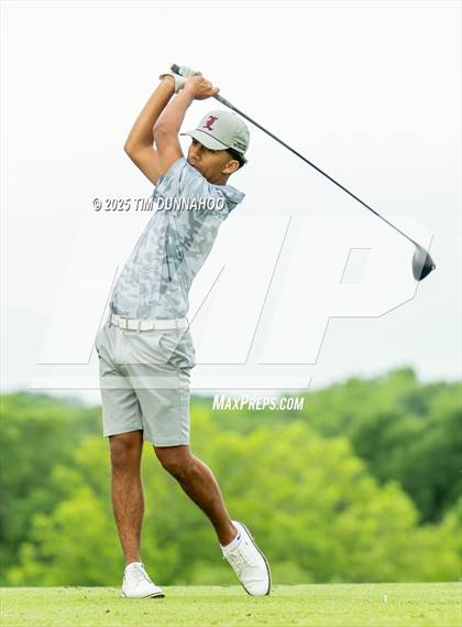 Thumbnail 2 in UIL 3A Boys Golf Finals (Round 1) photogallery.