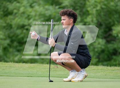 Thumbnail 1 in UIL 3A Boys Golf Finals (Round 1) photogallery.