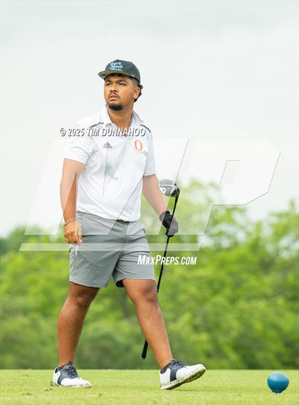 Thumbnail 1 in UIL 3A Boys Golf Finals (Round 1) photogallery.