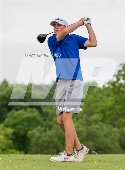 Thumbnail 1 in UIL 3A Boys Golf Finals (Round 1) photogallery.