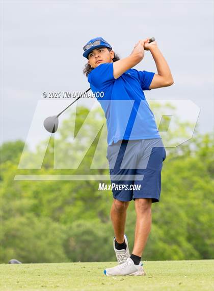 Thumbnail 2 in UIL 3A Boys Golf Finals (Round 1) photogallery.