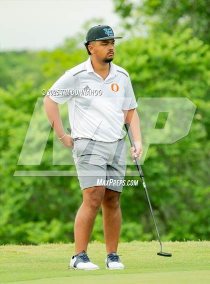 Thumbnail 1 in UIL 3A Boys Golf Finals (Round 1) photogallery.