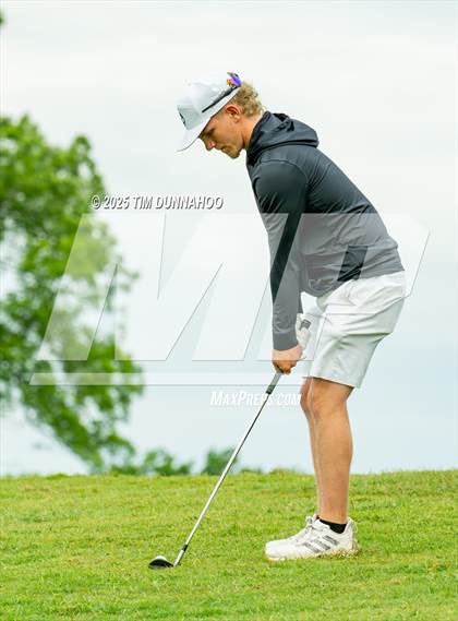 Thumbnail 3 in UIL 3A Boys Golf Finals (Round 1) photogallery.