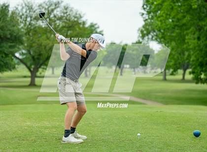 Thumbnail 2 in UIL 3A Boys Golf Finals (Round 1) photogallery.