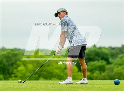 Thumbnail 1 in UIL 3A Boys Golf Finals (Round 1) photogallery.