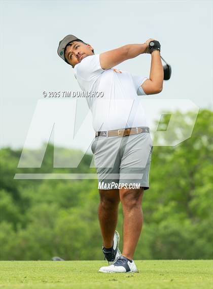Thumbnail 3 in UIL 3A Boys Golf Finals (Round 1) photogallery.