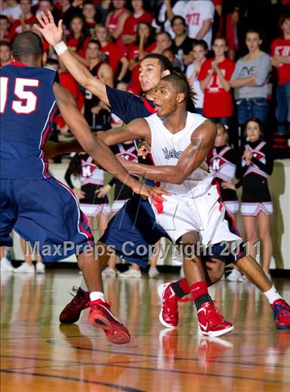 Thumbnail 3 in Findlay Prep vs. Flower Mound Marcus photogallery.