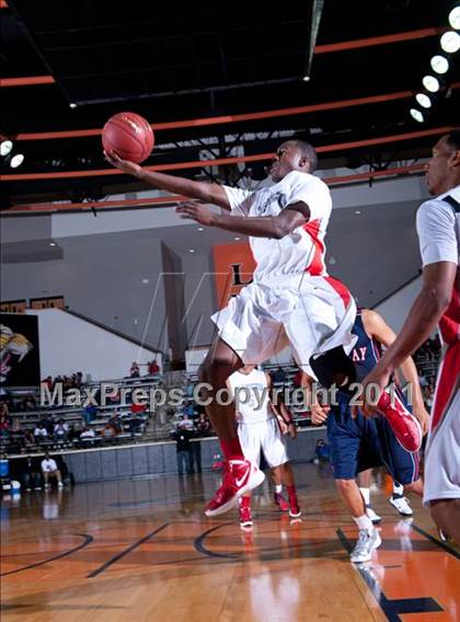 Thumbnail 3 in Findlay Prep vs. Flower Mound Marcus photogallery.