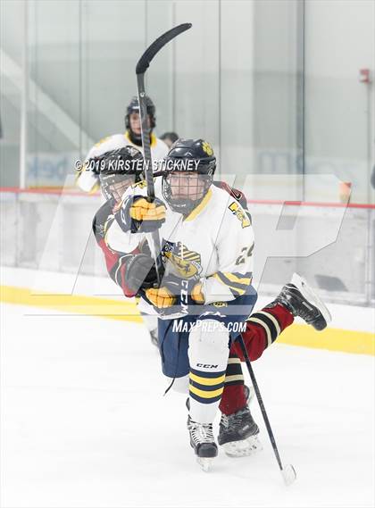 Thumbnail 2 in Saint Ignatius College Prep vs. Saint Ignatius (Jesuit Cup) photogallery.