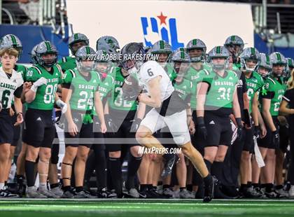 Thumbnail 3 in Southlake Carroll vs. Vandegrift (UIL 6A Division II Final) photogallery.