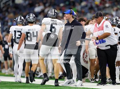 Thumbnail 1 in Southlake Carroll vs. Vandegrift (UIL 6A Division II Final) photogallery.