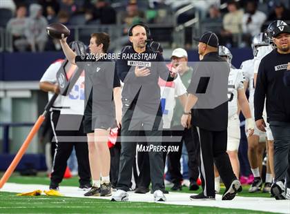 Thumbnail 2 in Southlake Carroll vs. Vandegrift (UIL 6A Division II Final) photogallery.