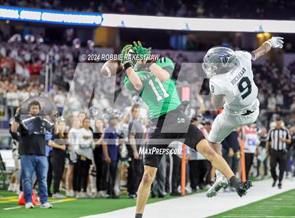 Thumbnail 1 in Southlake Carroll vs. Vandegrift (UIL 6A Division II Final) photogallery.