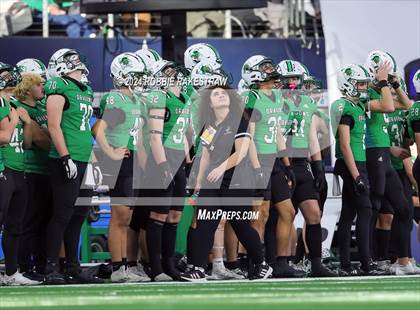 Thumbnail 2 in Southlake Carroll vs. Vandegrift (UIL 6A Division II Final) photogallery.