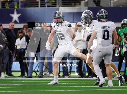 Thumbnail 3 in Southlake Carroll vs. Vandegrift (UIL 6A Division II Final) photogallery.