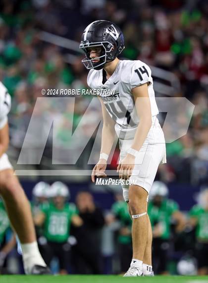 Thumbnail 3 in Southlake Carroll vs. Vandegrift (UIL 6A Division II Final) photogallery.
