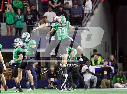 Thumbnail 1 in Southlake Carroll vs. Vandegrift (UIL 6A Division II Final) photogallery.