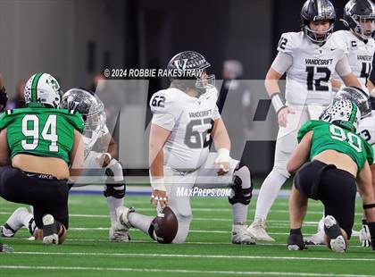 Thumbnail 1 in Southlake Carroll vs. Vandegrift (UIL 6A Division II Final) photogallery.