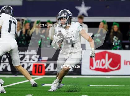 Thumbnail 2 in Southlake Carroll vs. Vandegrift (UIL 6A Division II Final) photogallery.