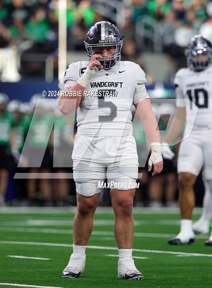 Thumbnail 2 in Southlake Carroll vs. Vandegrift (UIL 6A Division II Final) photogallery.