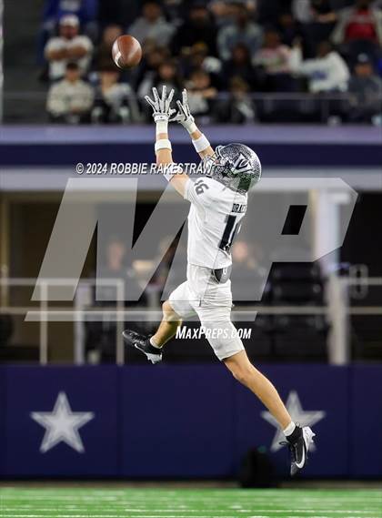 Thumbnail 3 in Southlake Carroll vs. Vandegrift (UIL 6A Division II Final) photogallery.