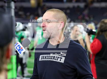Thumbnail 2 in Southlake Carroll vs. Vandegrift (UIL 6A Division II Final) photogallery.