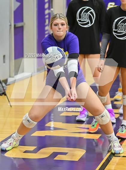 Thumbnail 1 in Paradise Valley @ Sunrise Mountain (Senior Night) photogallery.