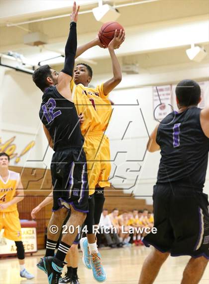 Thumbnail 2 in Hoover @ Esperanza photogallery.
