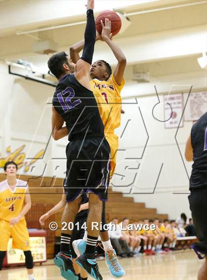 Thumbnail 1 in Hoover @ Esperanza photogallery.