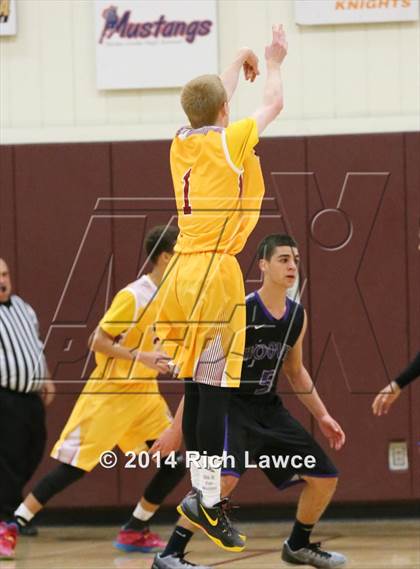 Thumbnail 1 in Hoover @ Esperanza photogallery.