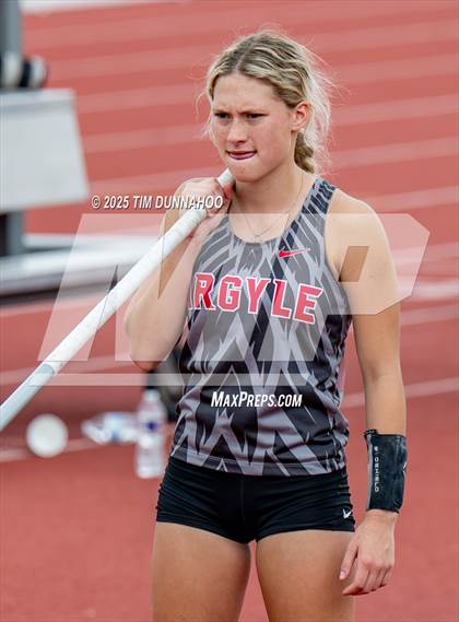 Thumbnail 3 in UIL 5A Girls Track & Field Finals photogallery.
