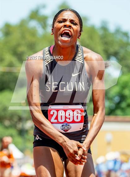 Thumbnail 1 in UIL 5A Girls Track & Field Finals photogallery.