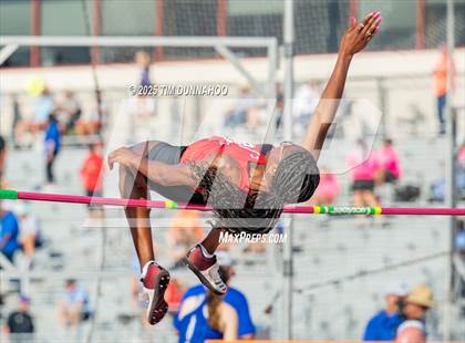 Thumbnail 1 in UIL 5A Girls Track & Field Finals photogallery.