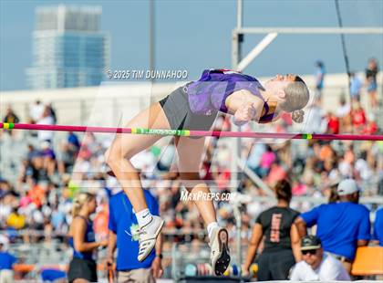 Thumbnail 3 in UIL 5A Girls Track & Field Finals photogallery.