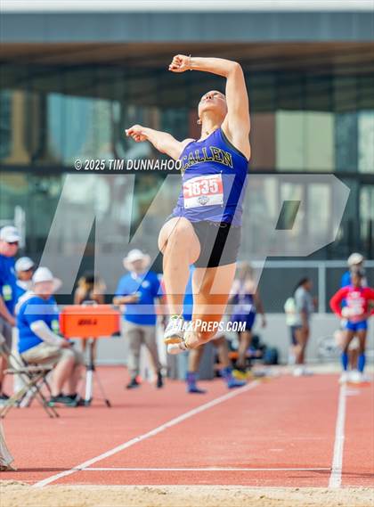 Thumbnail 1 in UIL 5A Girls Track & Field Finals photogallery.