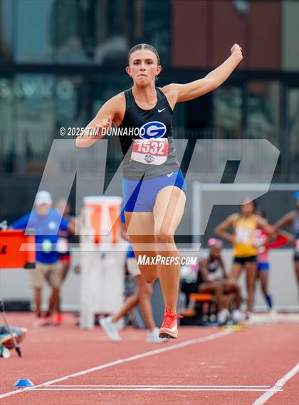 Thumbnail 2 in UIL 5A Girls Track & Field Finals photogallery.