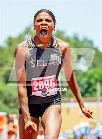 Thumbnail 2 in UIL 5A Girls Track & Field Finals photogallery.