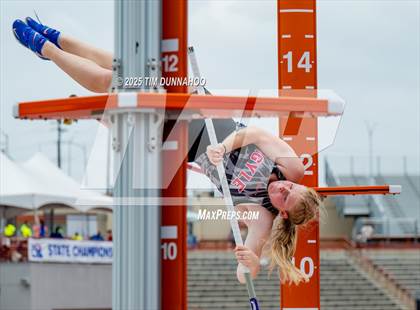 Thumbnail 2 in UIL 5A Girls Track & Field Finals photogallery.