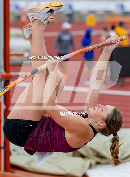 Thumbnail 2 in UIL 5A Girls Track & Field Finals photogallery.