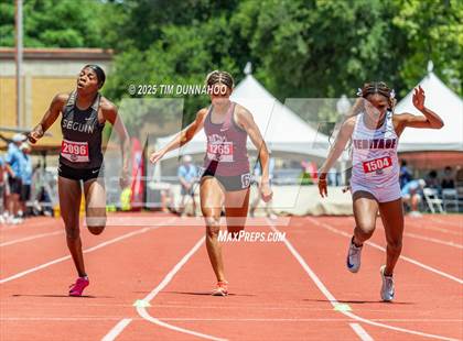 Thumbnail 1 in UIL 5A Girls Track & Field Finals photogallery.