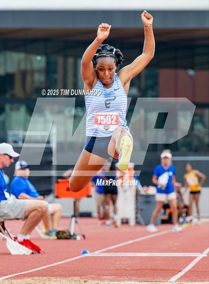 Thumbnail 1 in UIL 5A Girls Track & Field Finals photogallery.