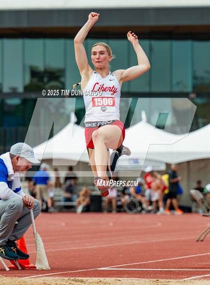 Thumbnail 2 in UIL 5A Girls Track & Field Finals photogallery.