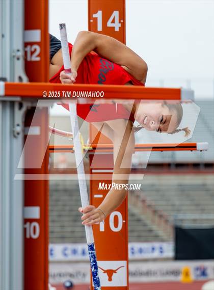 Thumbnail 3 in UIL 5A Girls Track & Field Finals photogallery.