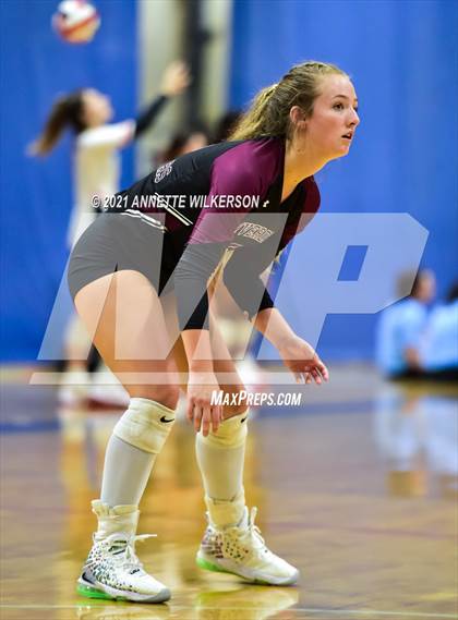 Thumbnail 2 in Riverdale vs. St. Pius X Catholic (Nike Tournament of Champions) photogallery.
