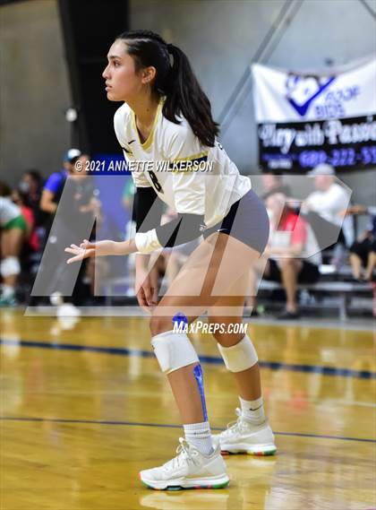 Thumbnail 2 in Riverdale vs. St. Pius X Catholic (Nike Tournament of Champions) photogallery.
