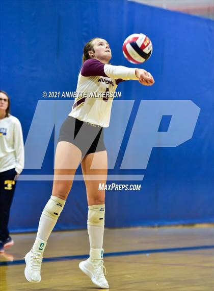 Thumbnail 2 in Riverdale vs. St. Pius X Catholic (Nike Tournament of Champions) photogallery.