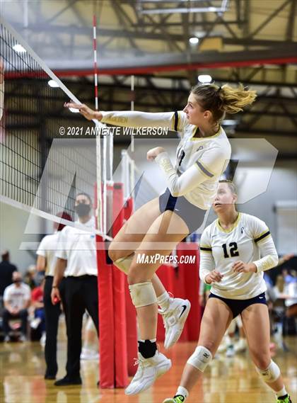 Thumbnail 3 in Riverdale vs. St. Pius X Catholic (Nike Tournament of Champions) photogallery.