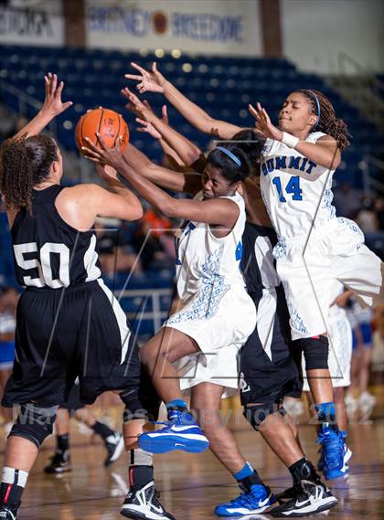 Thumbnail 1 in Bishop Lynch vs. Mansfield Summit photogallery.